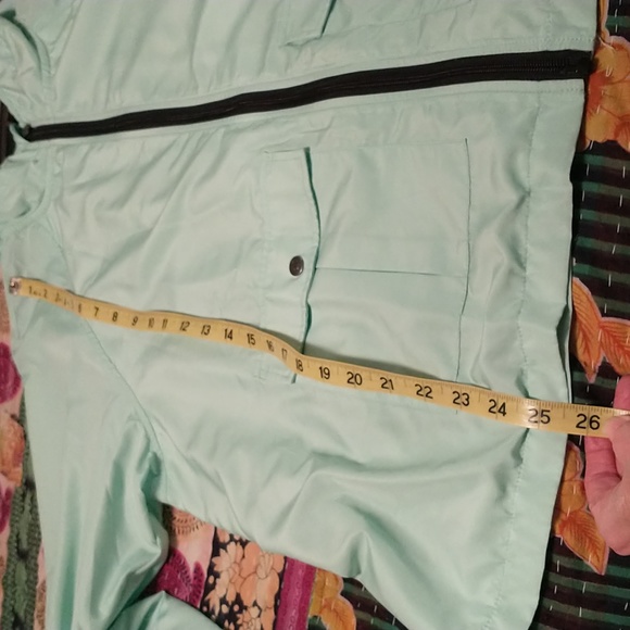Like new, Jockey lightweight hooded jacket. Worn once. Size XL, mint green. - Picture 8 of 8